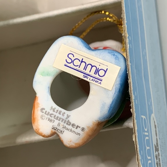 Kitty Cucumber Schmid The Snowball Fight Ornament Collection. 1989 Vintage boxed - Picture 7 of 16